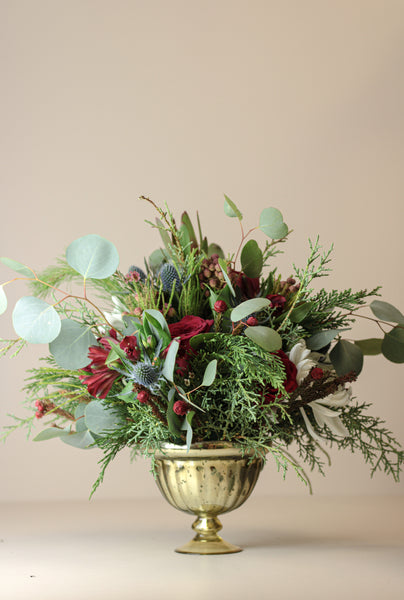 Holiday table centerpiece